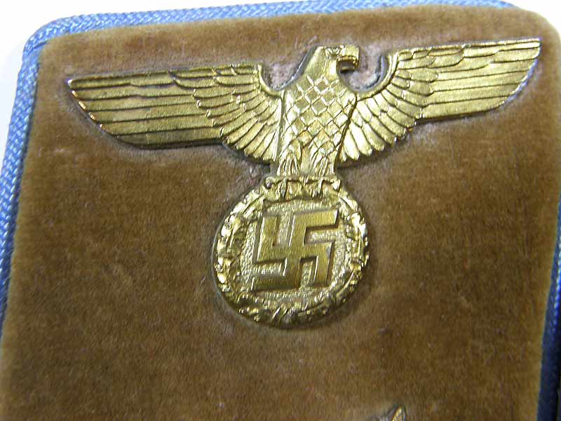 Orts level collar tabs 