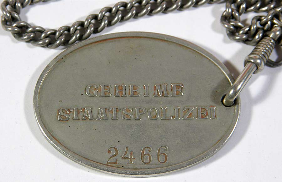 Geheime Staatspolizei (Gestapo) Warrant Disc with chain